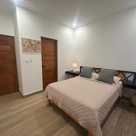 Private Fully Furnished Home At Wide Mouth Frog Hostel Quepos Eksteriør bilde