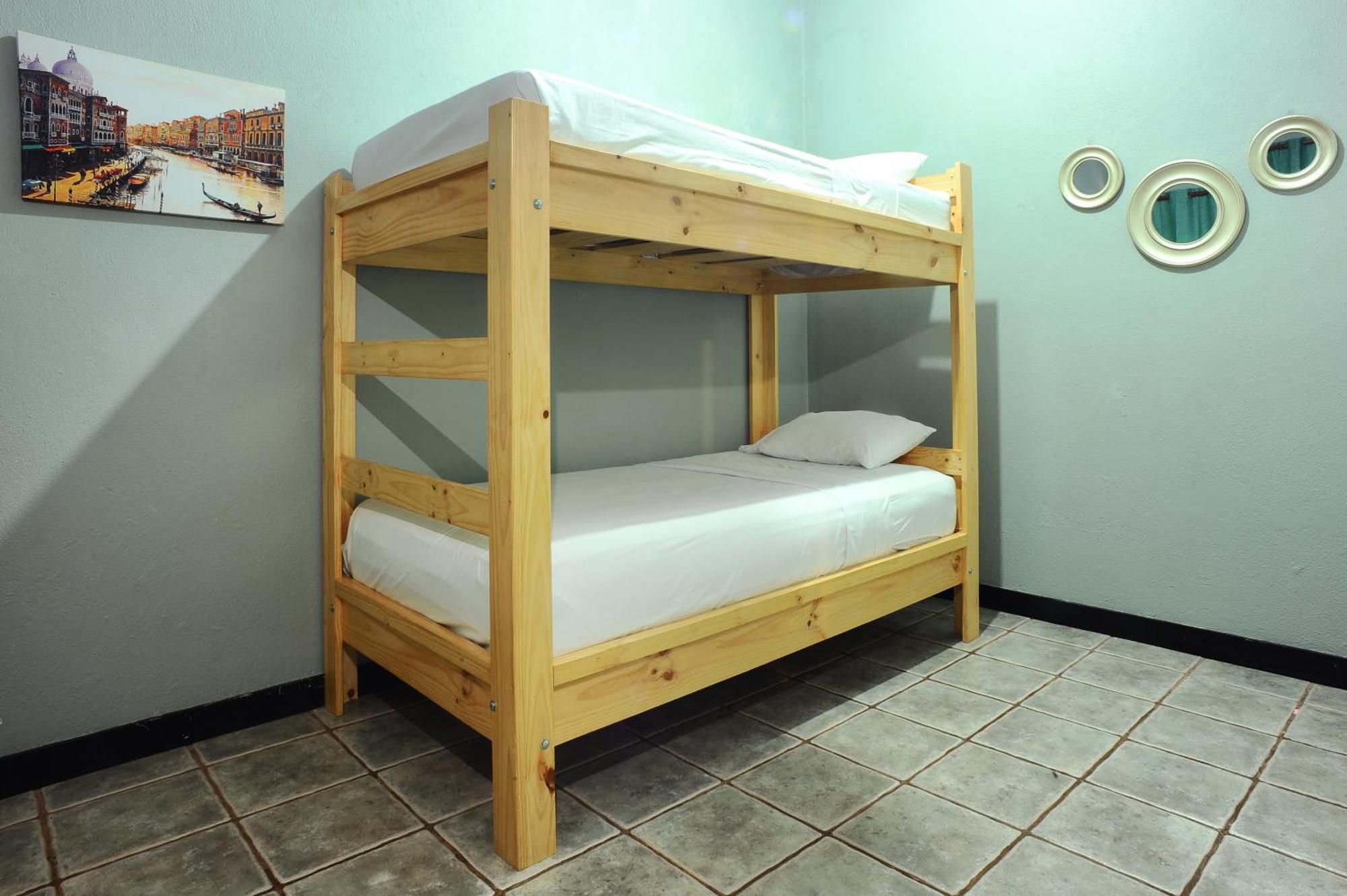 Private Fully Furnished Home At Wide Mouth Frog Hostel Quepos Eksteriør bilde