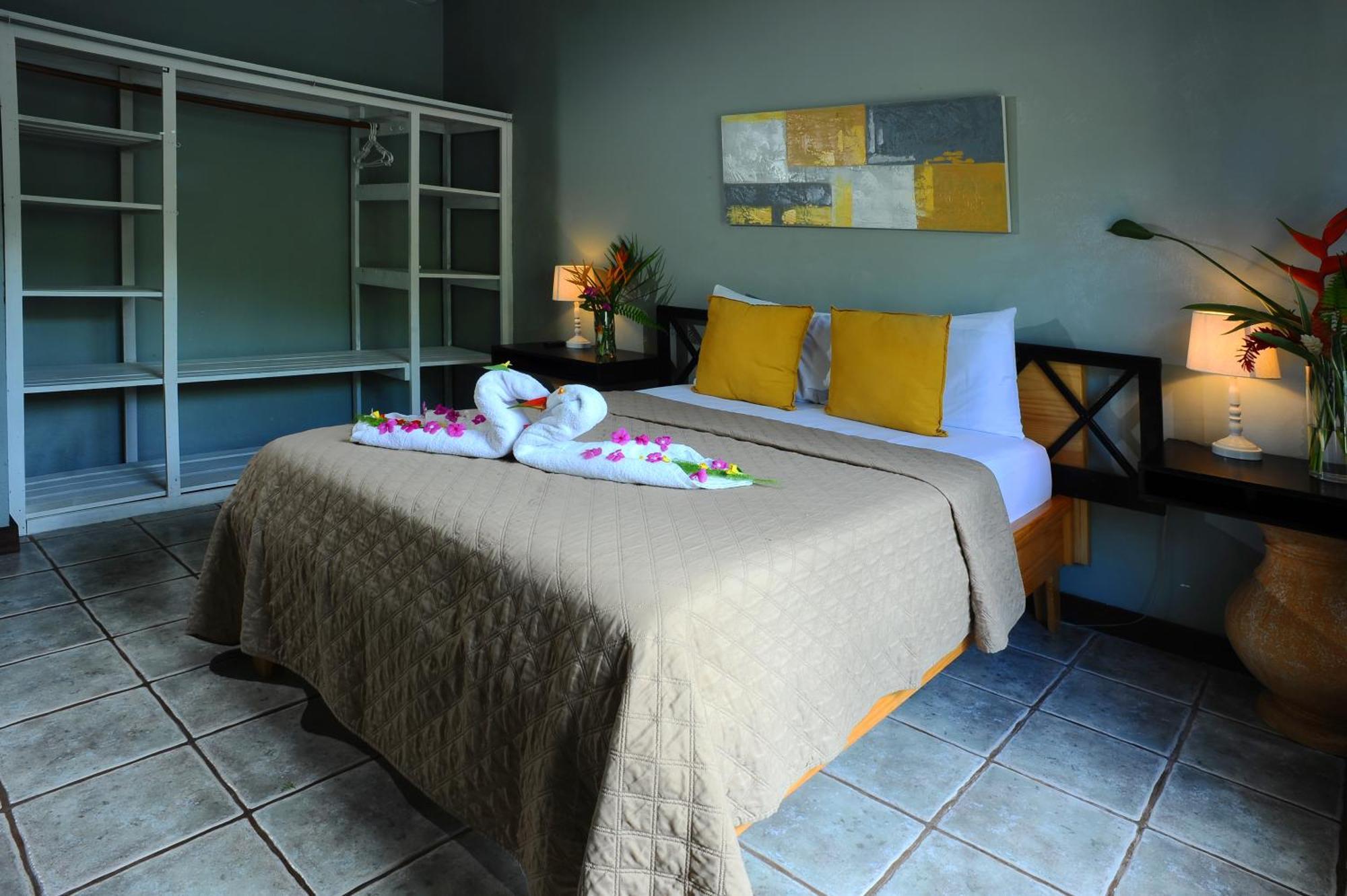 Private Fully Furnished Home At Wide Mouth Frog Hostel Quepos Eksteriør bilde