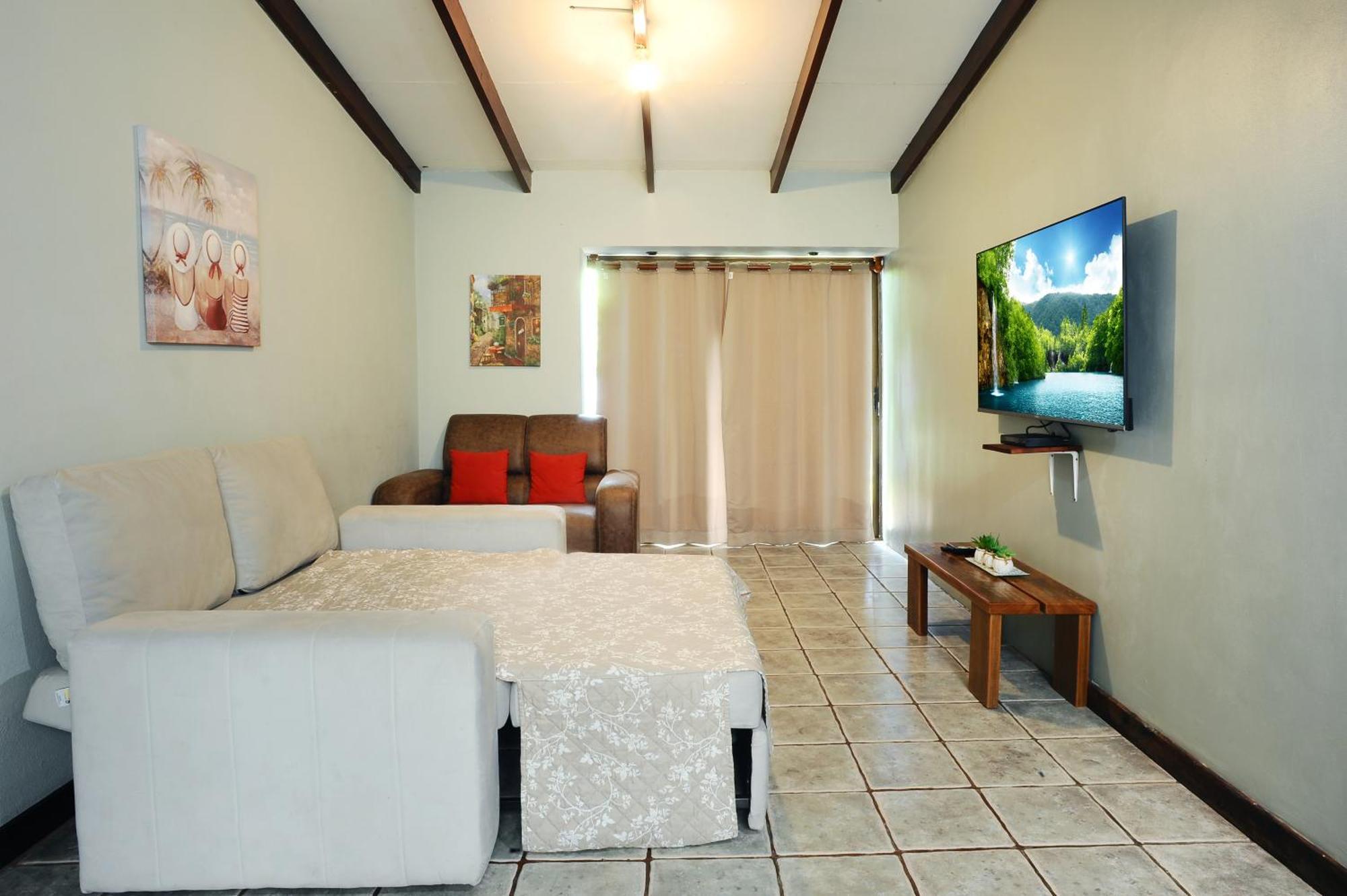 Private Fully Furnished Home At Wide Mouth Frog Hostel Quepos Eksteriør bilde