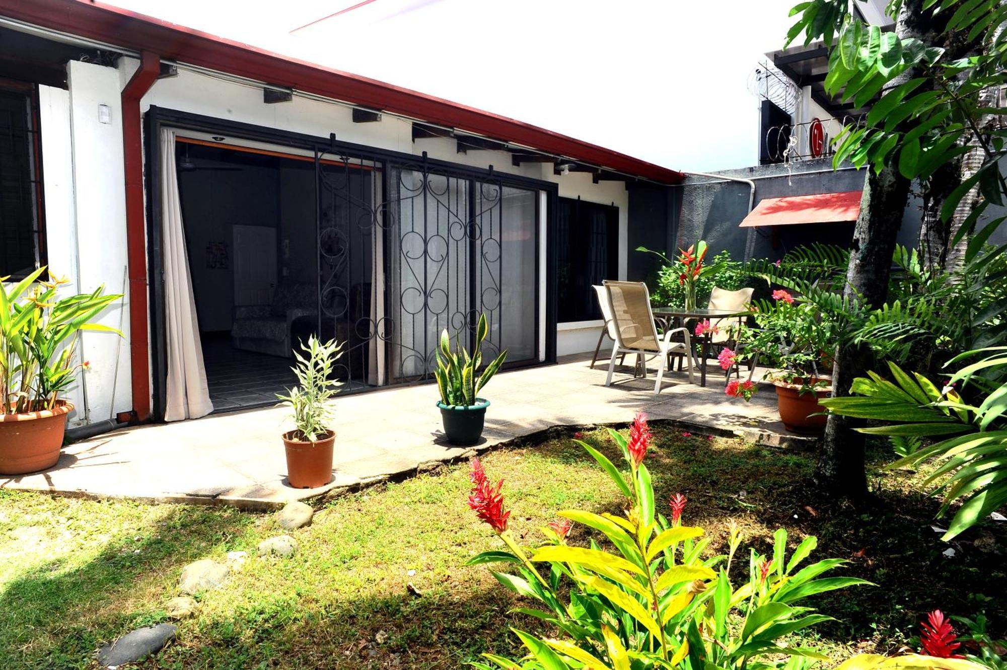 Private Fully Furnished Home At Wide Mouth Frog Hostel Quepos Eksteriør bilde